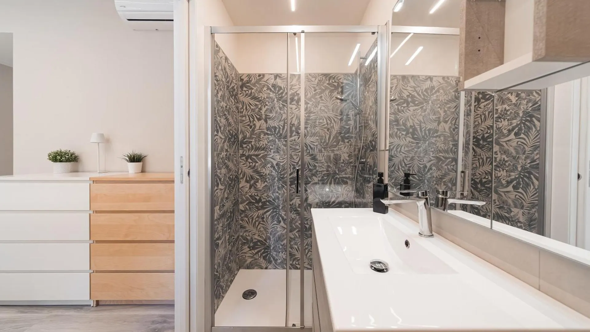 Affittacamere Dall'Arca Suites Bologna Station - Center - Fiera Italia