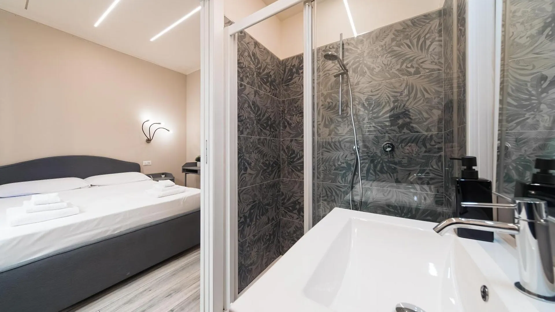 Dall'Arca Suites Bologna Station - Center - Fiera Italia