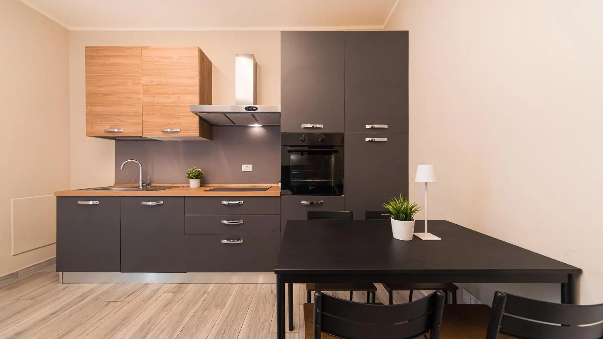 Dall'Arca Suites Bologna Station - Center - Fiera